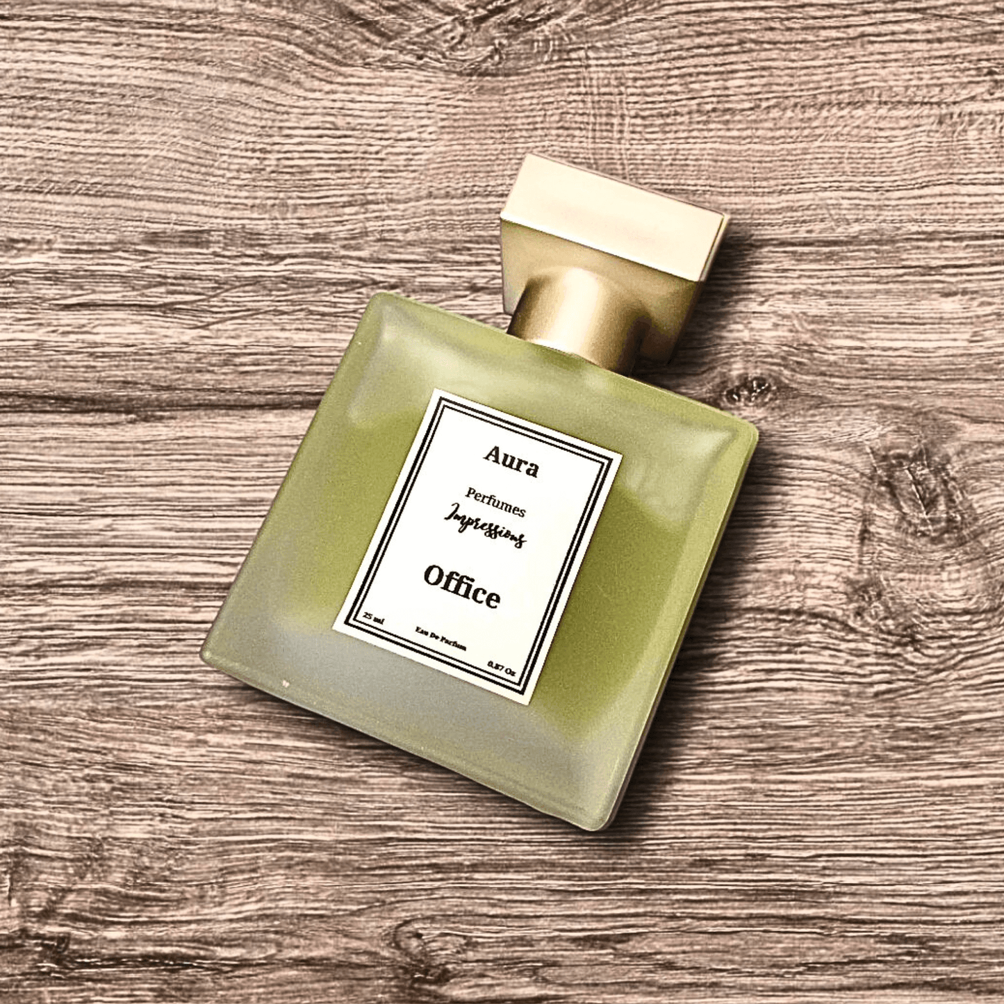 Elegant Men's Fragrance in a Modern Bottle – A refined blend of woody and fresh citrus notes, perfect for a confident and professional impression.